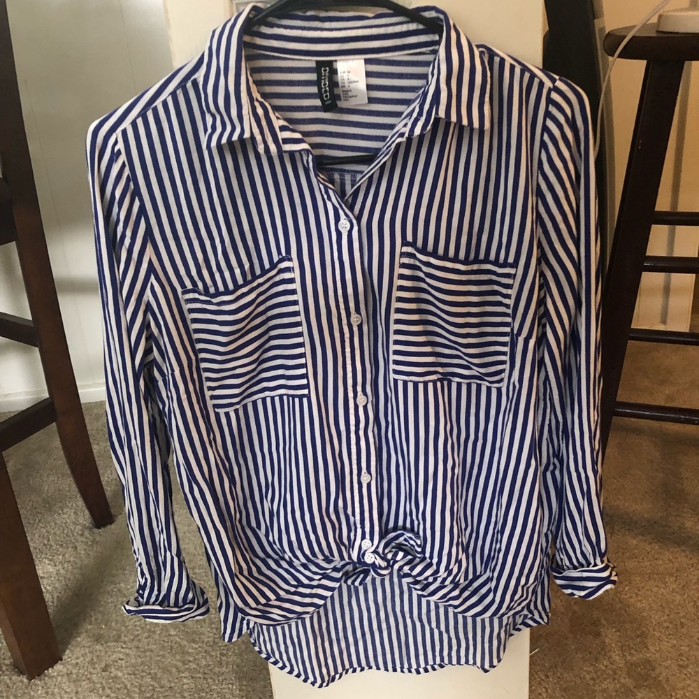 H&M button up blouse Sz small